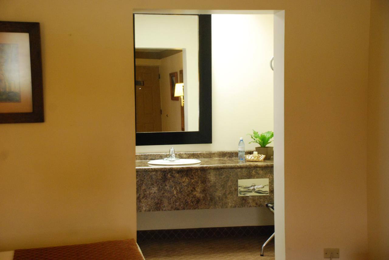 Hotel Santa Fe Camargo Buitenkant foto