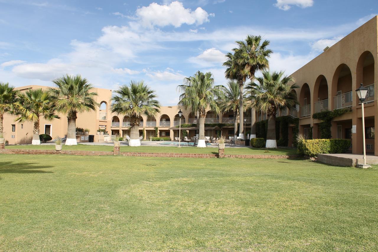 Hotel Santa Fe Camargo Buitenkant foto